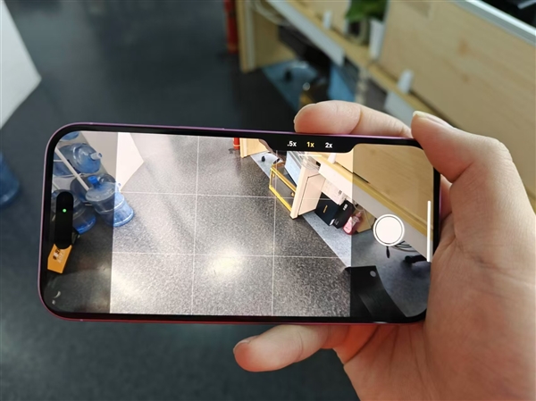 iPhone 15 Pro录像时抖动严重？教你开启增强版运动模式实现手持云台级平稳